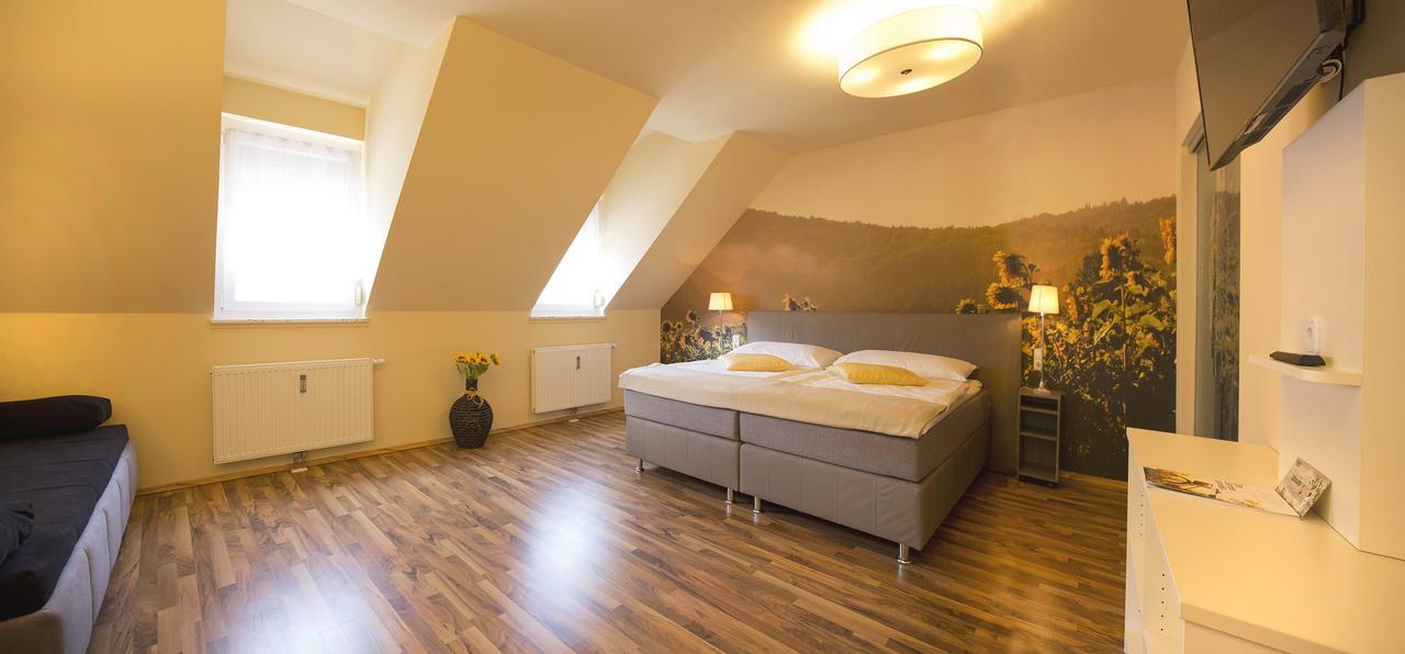 Hotel & Wirtshaus Hoedl-Kaplan Feldbach Kültér fotó